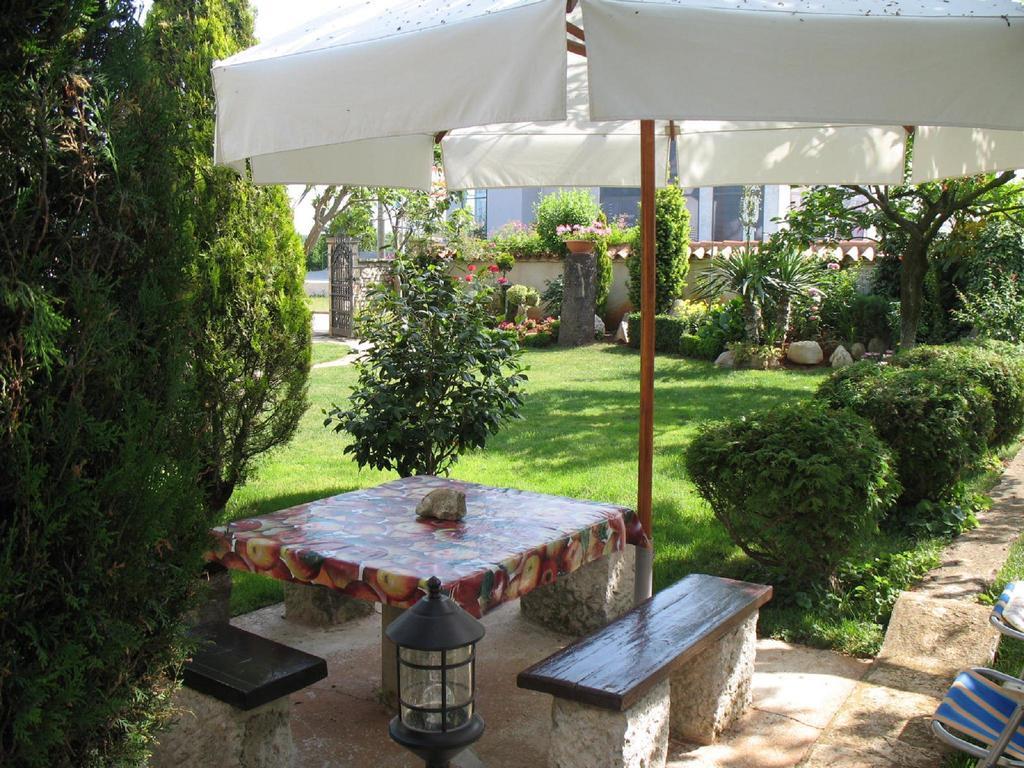 Apartmani Villa Otilija Poreč Buitenkant foto