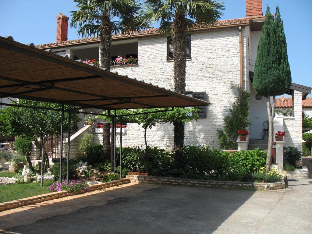Apartmani Villa Otilija Poreč Buitenkant foto
